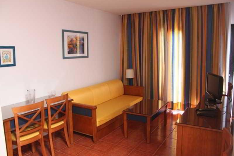 Apartamentos Amadores Beach Exterior foto