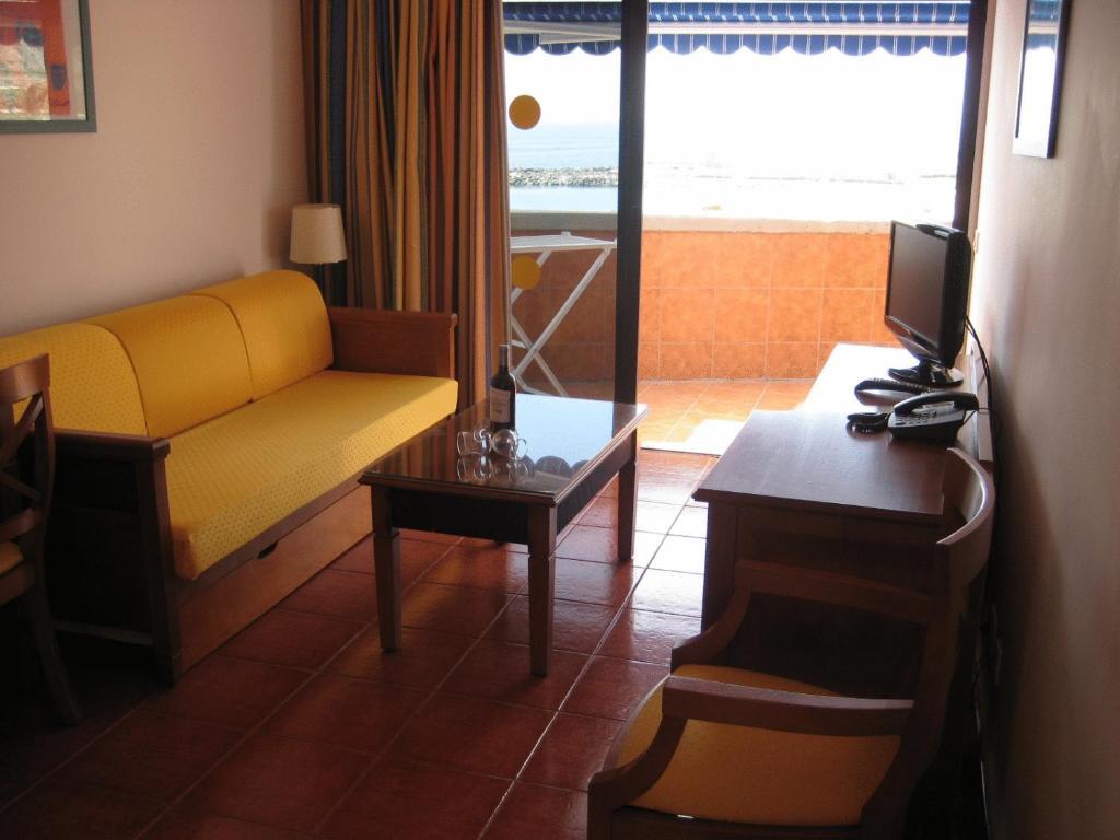 Apartamentos Amadores Beach Exterior foto